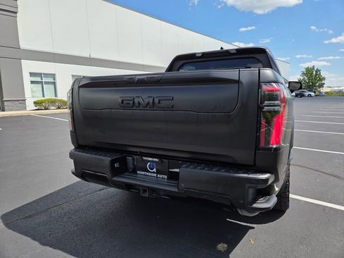 Used 2025 GMC Sierra EV Denali AWD/4WD image 9