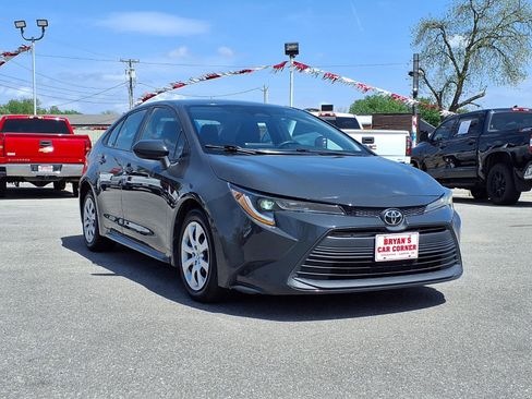 Used 2023 Toyota Corolla LE FWD image 25