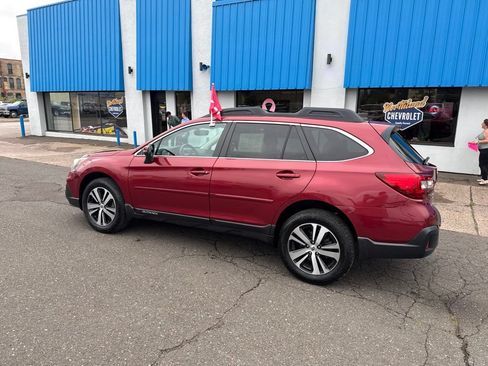 Used 2018 Subaru Outback 2.5i Limited AWD/4WD image 17