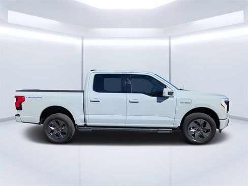 Used 2023 Ford F150 Lightning Lariat image 2