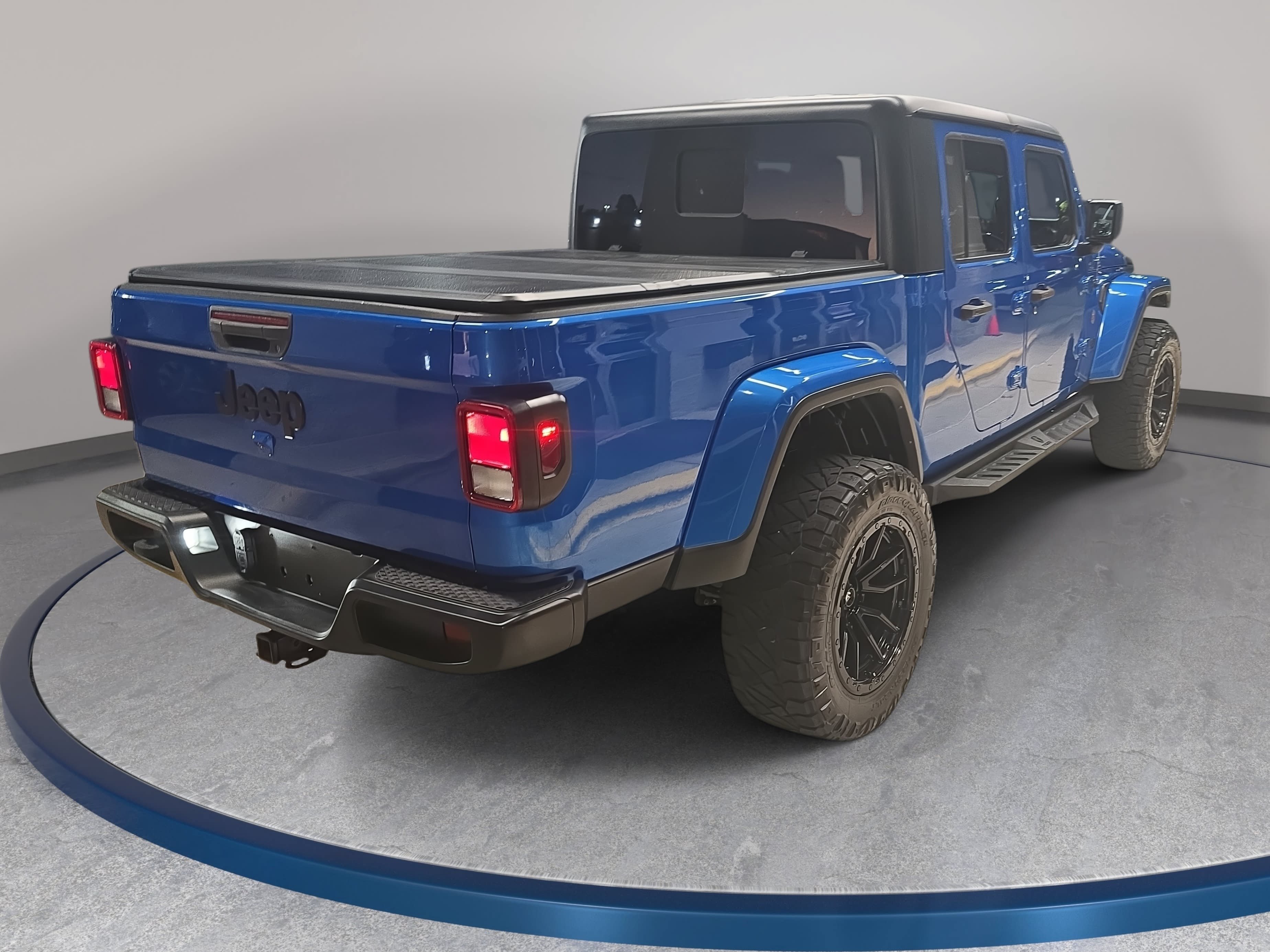 Used 2023 Jeep Gladiator Sport AWD/4WD image 5