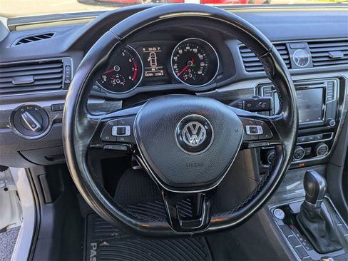 Used 2017 Volkswagen Passat 1.8T SE image 17