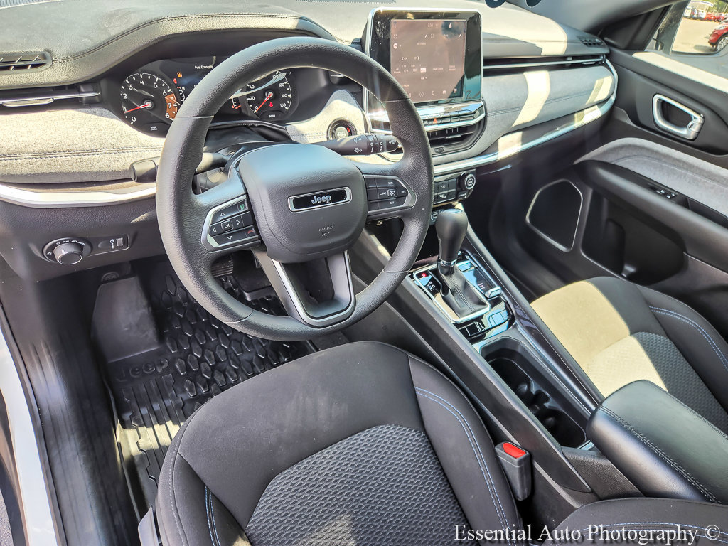 Used 2025 Jeep Compass Sport AWD/4WD image 8