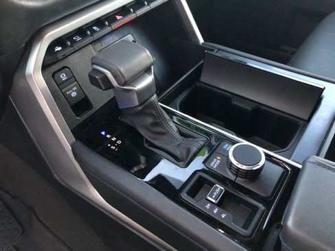 Certified 2024 Toyota Sequoia Platinum image 12