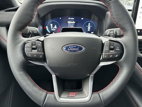 Used 2026 Ford Explorer ST w/ Sun And Sound Package image 9