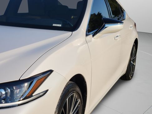Certified 2025 Lexus ES 350 w/ Premium Package FWD image 47