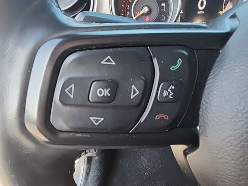 Used 2022 Jeep Gladiator Willys image 13