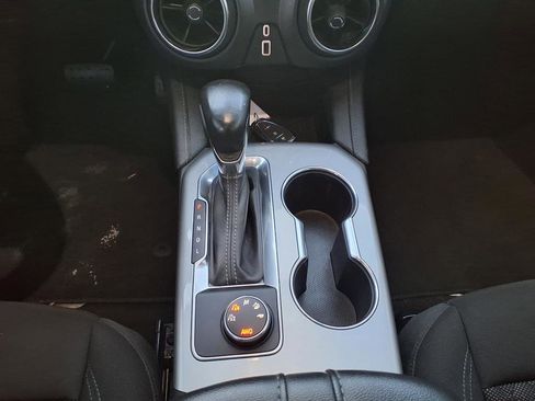 Used 2020 Chevrolet Blazer LT image 18