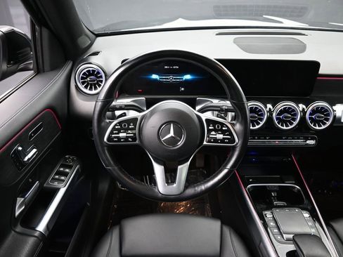 Used 2023 Mercedes-Benz GLB 250 4MATIC image 22