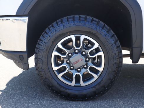 Used 2022 GMC Sierra 3500 SLT w/ X31 Off-Road Package AWD/4WD image 30