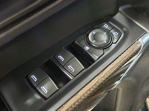 Used 2021 Chevrolet Silverado 1500 LT image 40