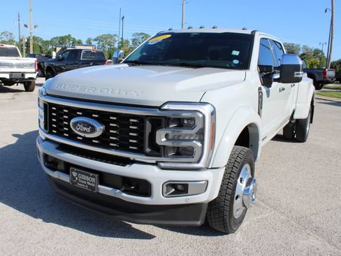 Used 2025 Ford F450 Platinum w/ Platinum Plus Package AWD/4WD image 3
