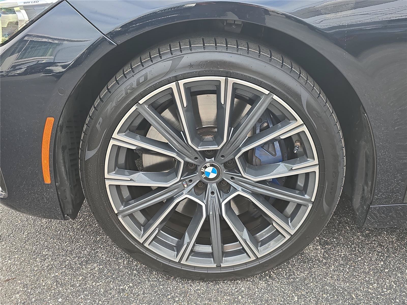 Used 2021 BMW 740i xDrive w/ M Sport Package AWD/4WD image 30
