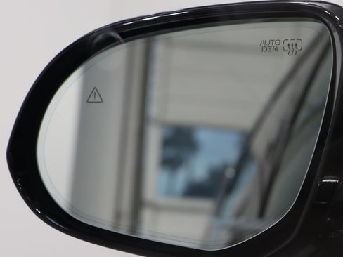 Used 2022 Genesis GV80 3.5T Advanced + image 25