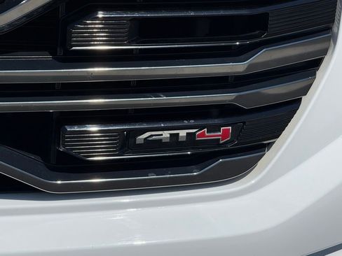 Used 2023 GMC Sierra 1500 AT4 w/ AT4 Preferred Package AWD/4WD image 44