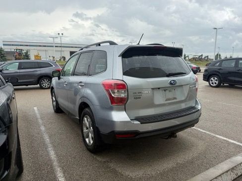 Used 2015 Subaru Forester 2.5i Limited w/ Popular Package #2 AWD/4WD image 4