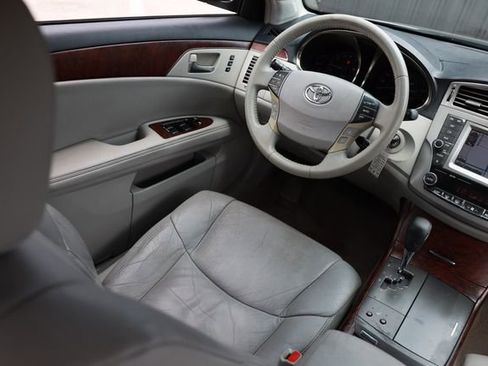 Used 2011 Toyota Avalon FWD image 23