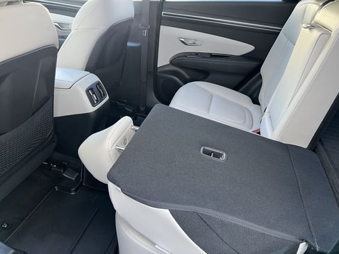 Used 2024 Hyundai Tucson Limited AWD/4WD image 18