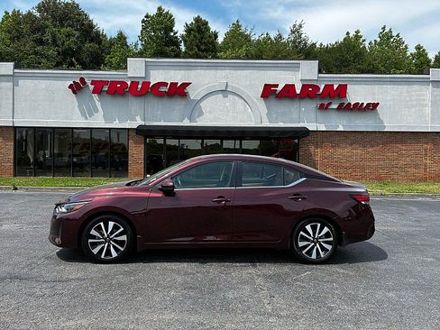 Used 2025 Nissan Sentra SV w/ SV Premium Package FWD image 3