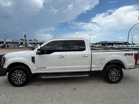 Used 2018 Ford F250 Lariat w/ Lariat Value Package AWD/4WD image 4