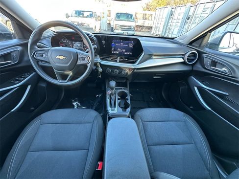 Used 2024 Chevrolet Trax LS w/ LS Convenience Package image 20