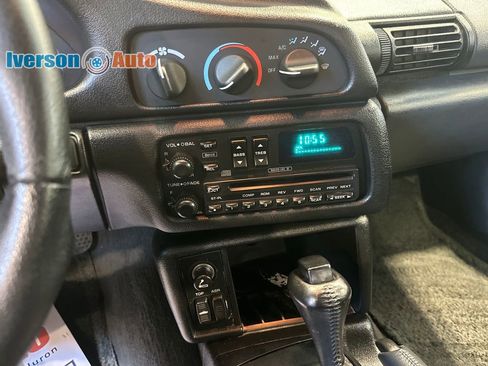 Used 1995 Chevrolet Camaro Z28 RWD image 18