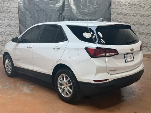 Used 2024 Chevrolet Equinox LS w/ LS Convenience Package image 6