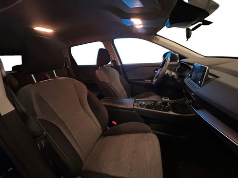 Used 2023 Nissan Rogue SV image 16