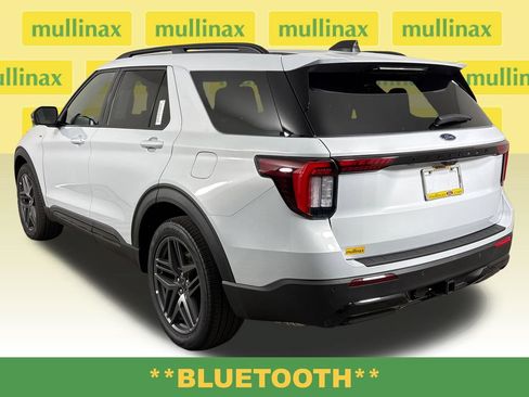 New 2026 Ford Explorer ST-Line w/ ST-Line Street Pack RWD image 9