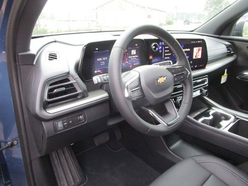 New 2026 Chevrolet Traverse LT FWD image 24