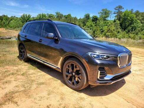 Used 2021 BMW X7 xDrive40i w/ Premium Package AWD/4WD image 21