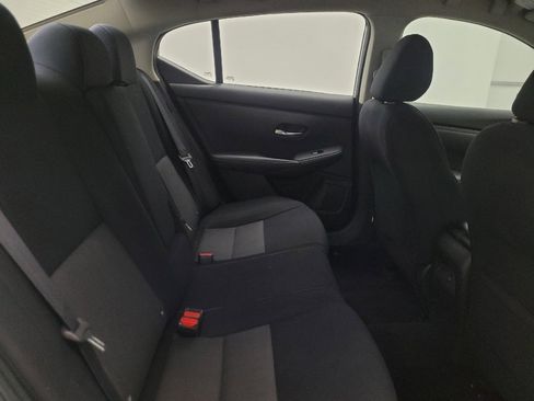Used 2021 Nissan Sentra SV FWD image 19