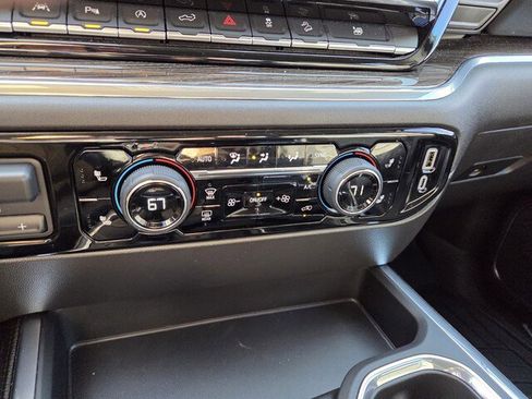 Used 2025 Chevrolet Silverado 1500 LT Trail Boss w/ Convenience Package II image 21