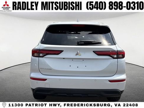 Used 2022 Mitsubishi Outlander ES AWD/4WD image 18