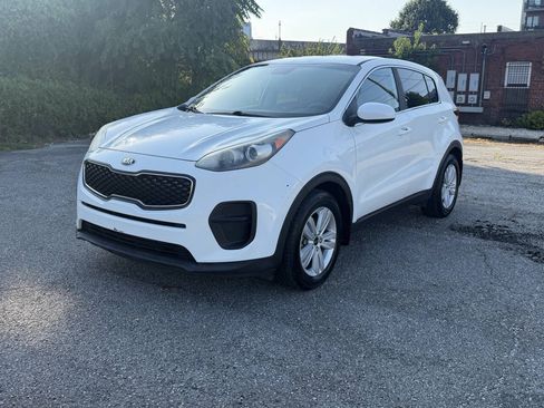 Used 2017 Kia Sportage LX FWD image 2