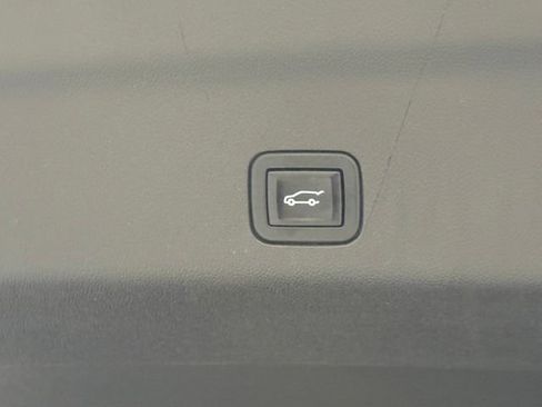 Used 2023 Chevrolet Tahoe LT w/ Luxury Package AWD/4WD image 40