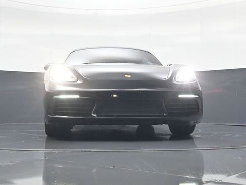 Used 2018 Porsche 718 Cayman image 15