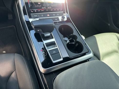 Used 2019 Audi Q8 Premium Plus AWD/4WD image 27