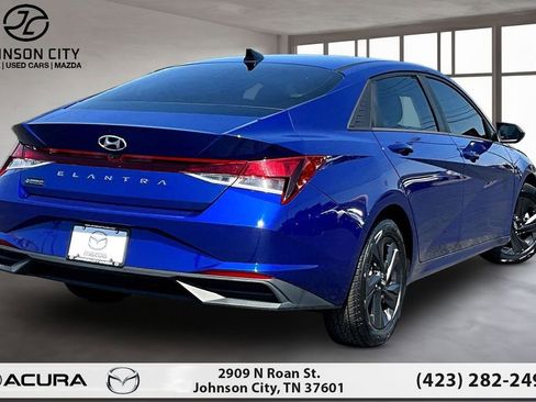 Used 2021 Hyundai Elantra SEL FWD image 2