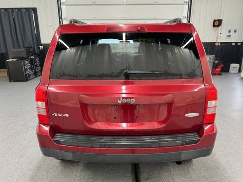 Used 2012 Jeep Patriot Latitude AWD/4WD image 5