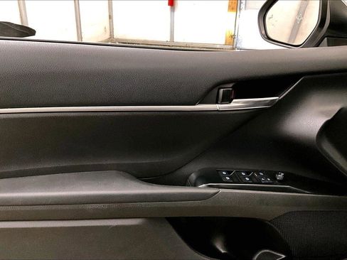 Used 2020 Toyota Camry SE w/ Convenience Package image 22