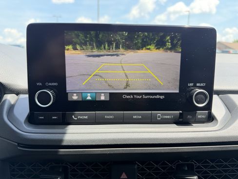 Used 2025 Honda Accord LX image 25