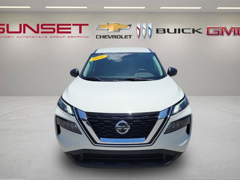 Used 2021 Nissan Rogue S AWD/4WD image 2