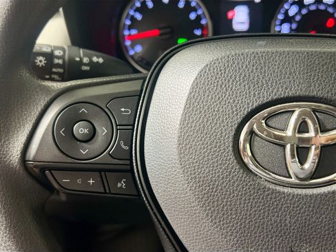 Used 2019 Toyota RAV4 XLE FWD image 18