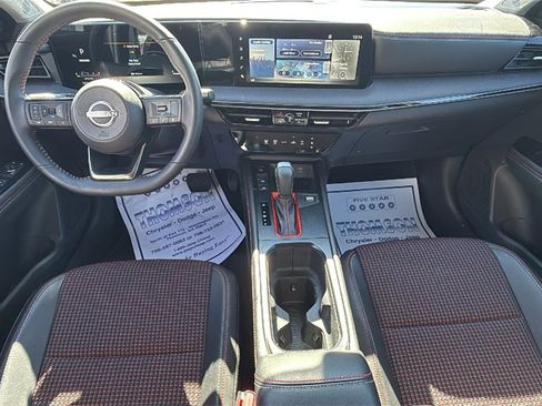 Used 2025 Nissan Kicks SR image 12