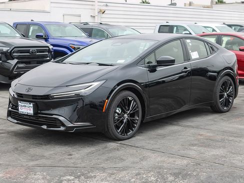New 2026 Toyota Prius Plug-In Hybrid FWD image 3