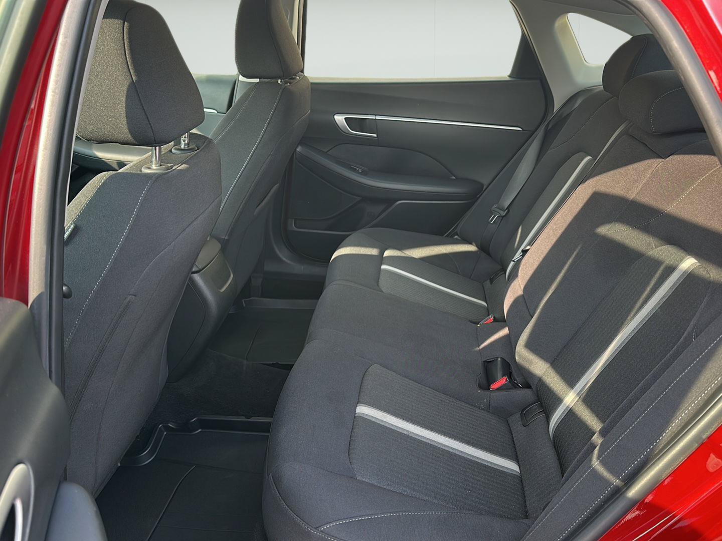 Used 2025 Hyundai Sonata SEL FWD image 30