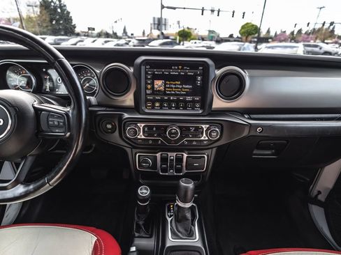 Used 2021 Jeep Gladiator Sport AWD/4WD image 26