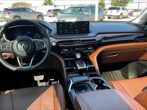 Used 2024 Acura MDX SH-AWD w/ Technology Package image 8