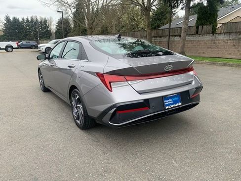 Certified 2024 Hyundai Elantra Limited image 3